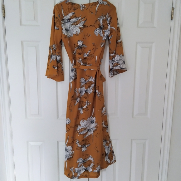 Orange Bold Floral Print Dress - Picture 6 of 8